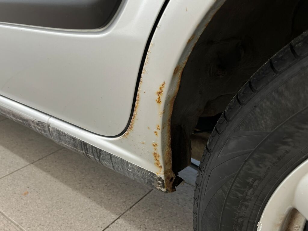 Nissan Almera 2002 Harmaa