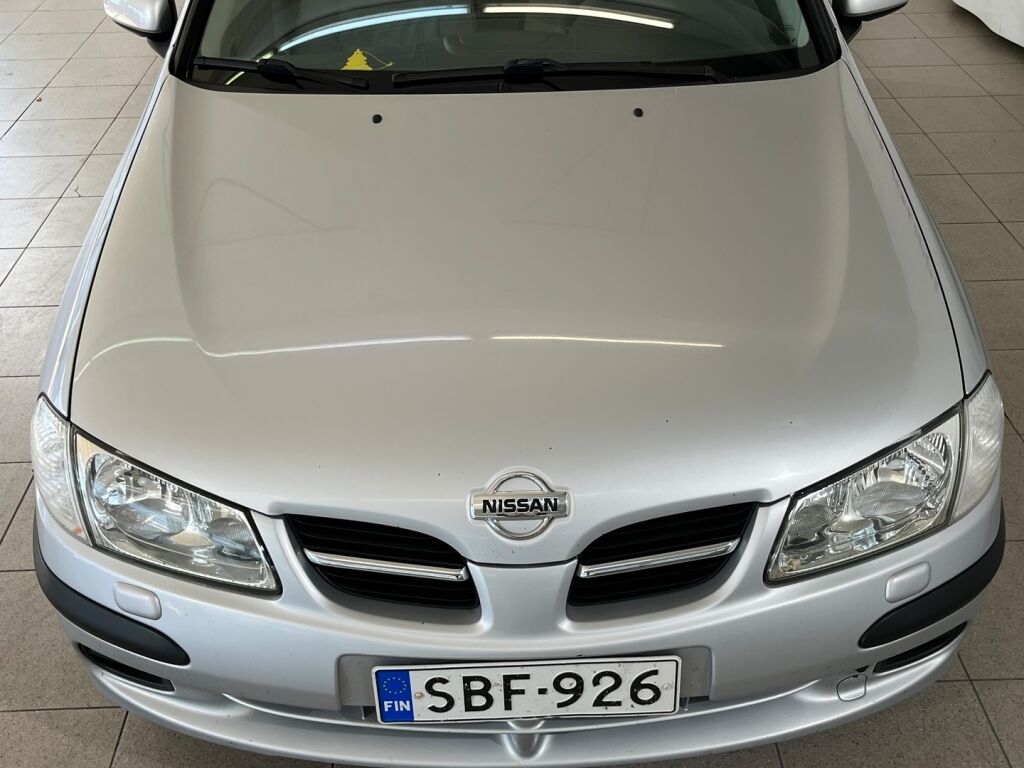 Nissan Almera 2002 Harmaa