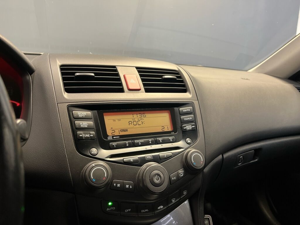 Honda Accord 2004 Sininen