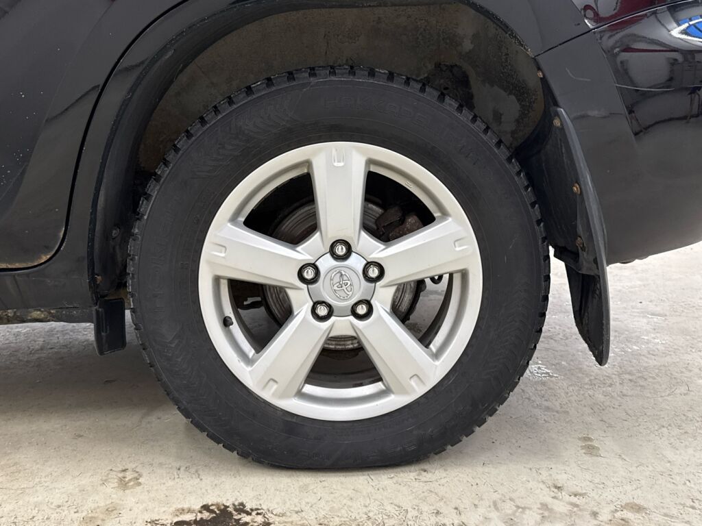 Toyota RAV4 2006 Musta