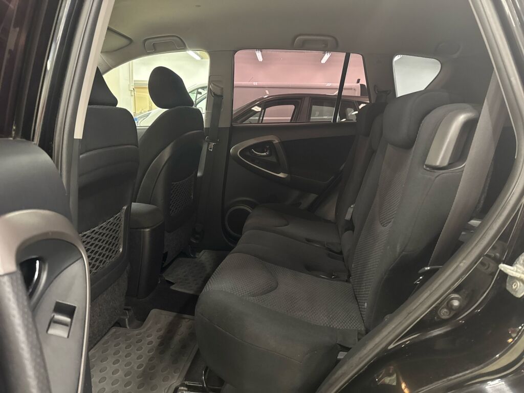 Toyota RAV4 2006 Musta