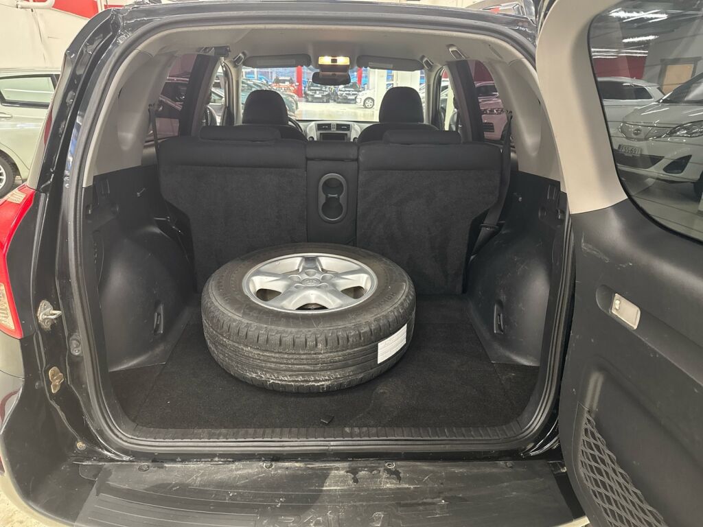 Toyota RAV4 2006 Musta