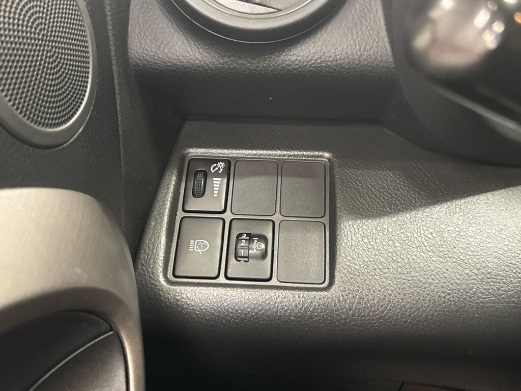 Toyota RAV4 2006 Musta