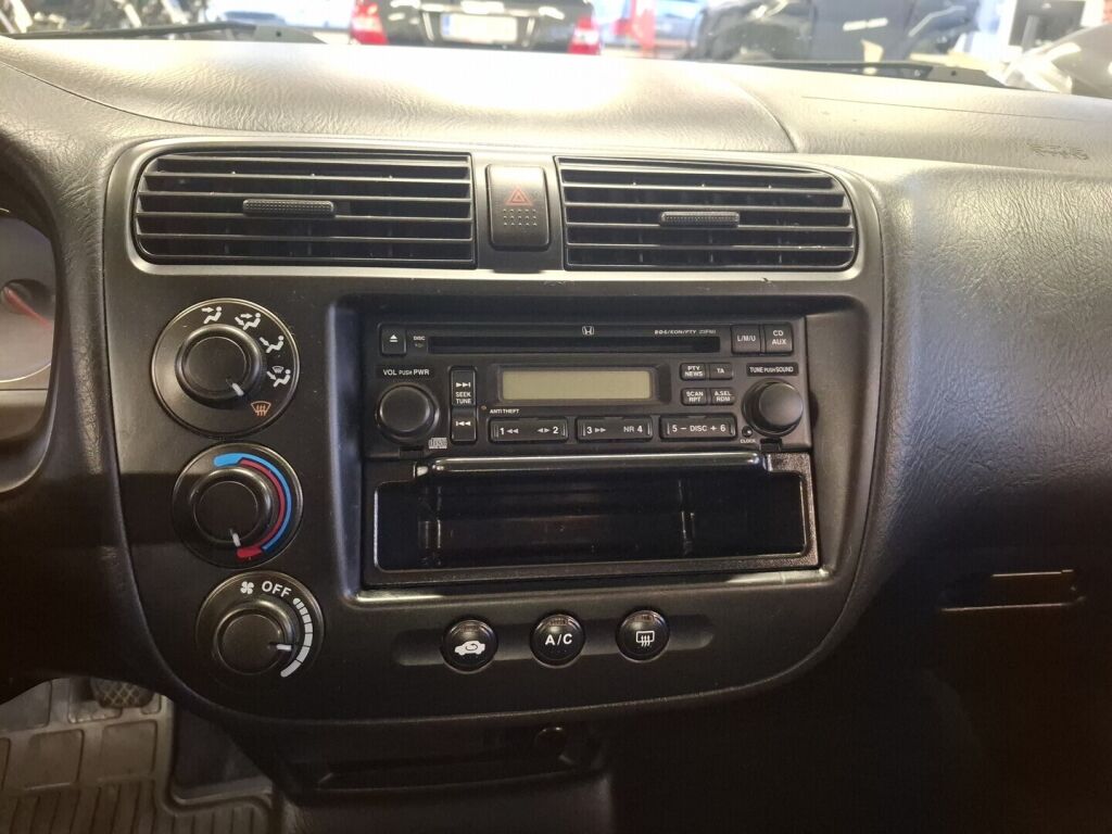 Honda Civic 2005 Punainen