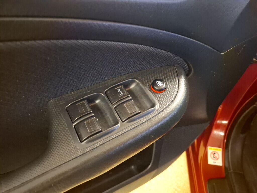 Honda Civic 2005 Punainen