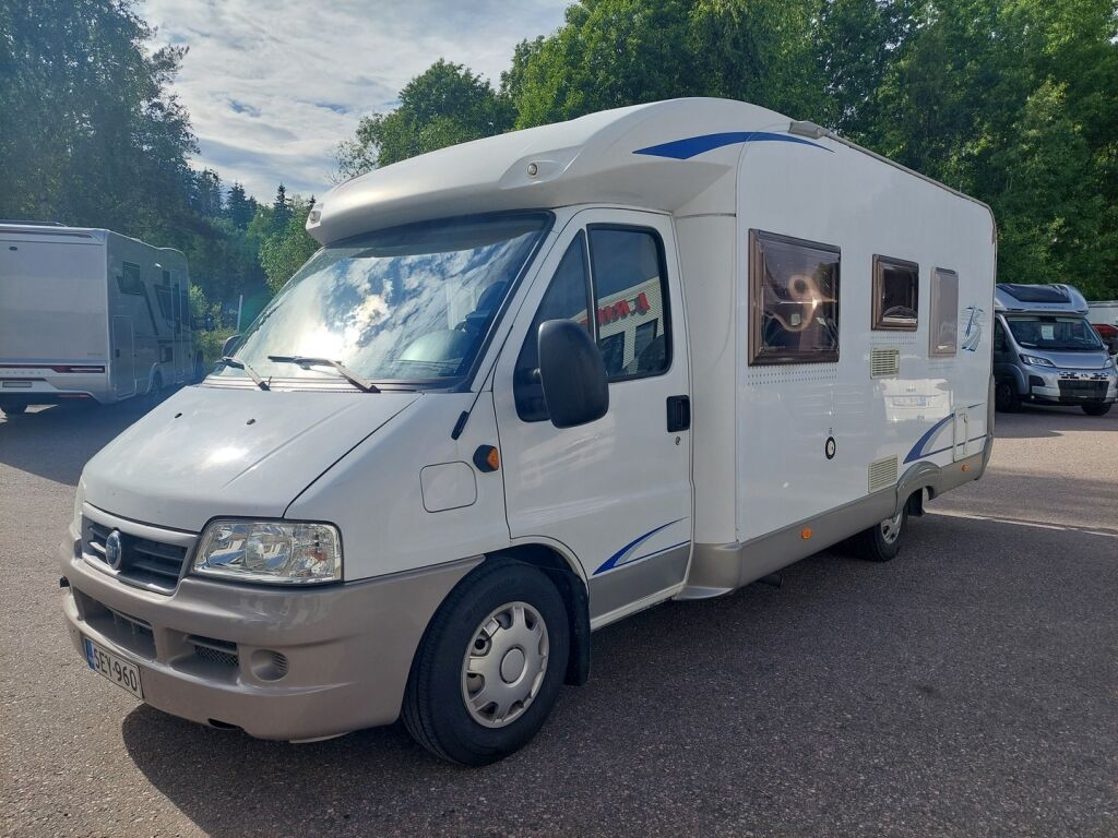 Bürstner Solano T 605 2006 Valkoinen