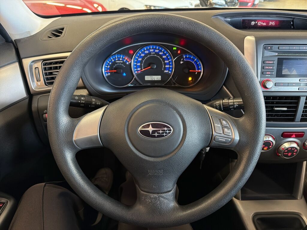 Subaru Forester 2009 Punainen
