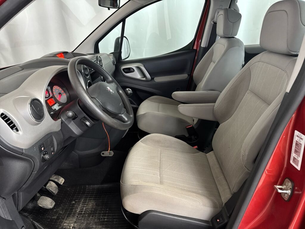 Peugeot Partner 2010 Punainen