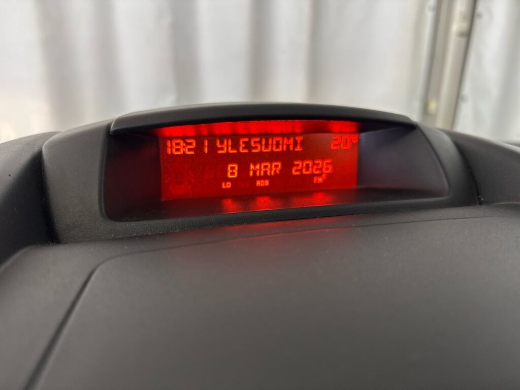 Peugeot Partner 2010 Punainen