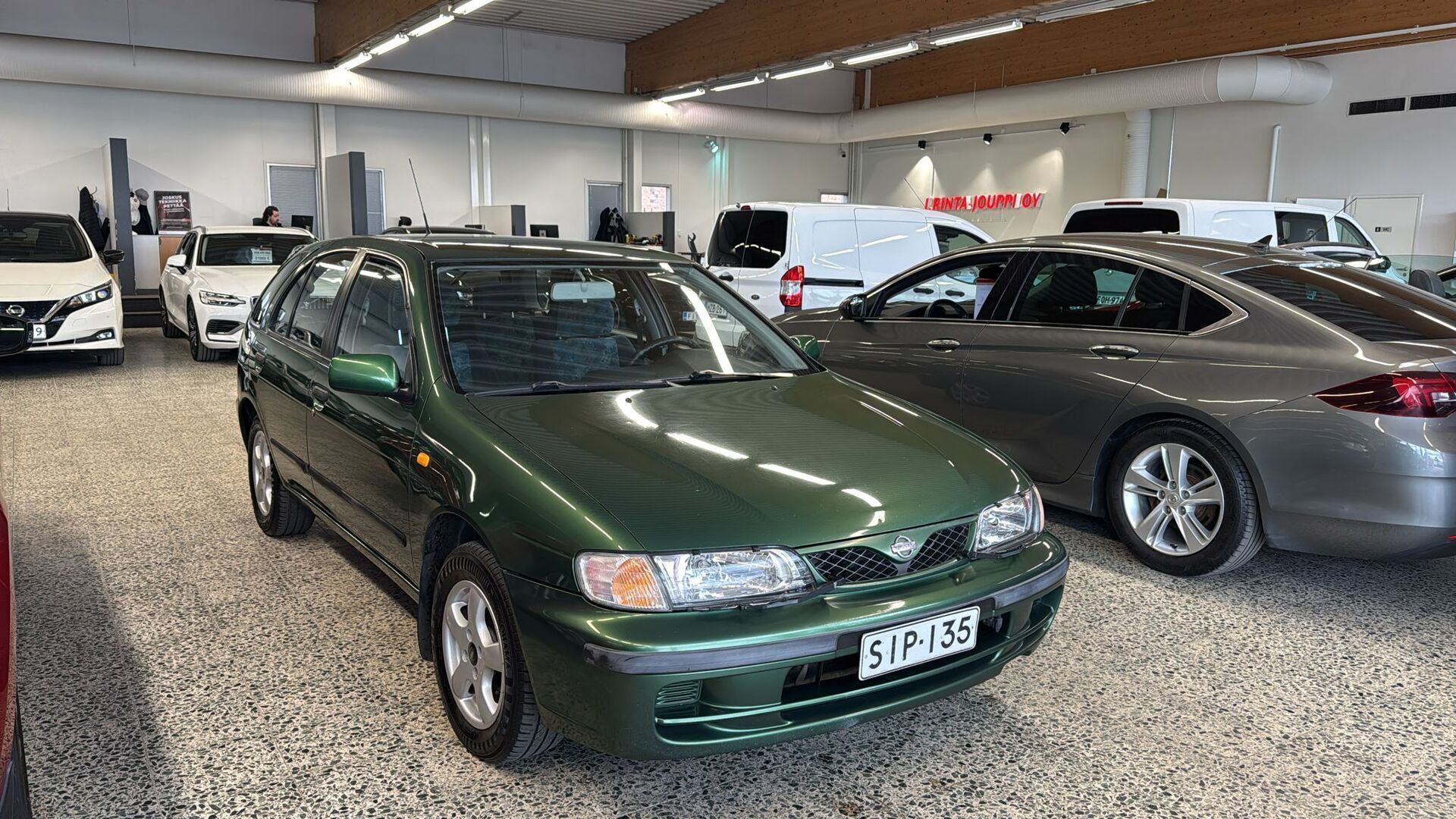 Nissan Almera