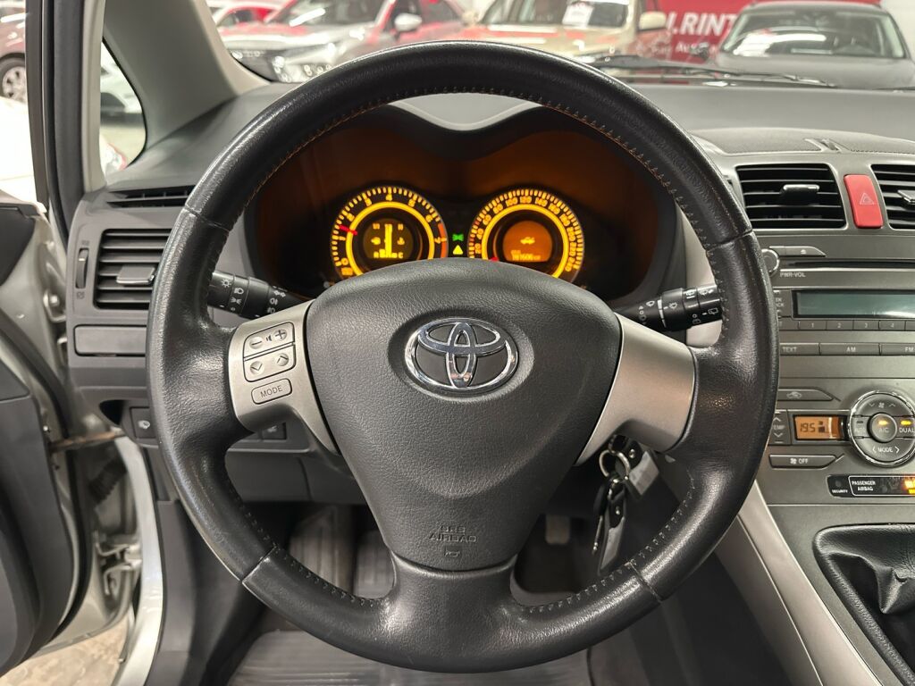 Toyota Auris 2009 Hopea
