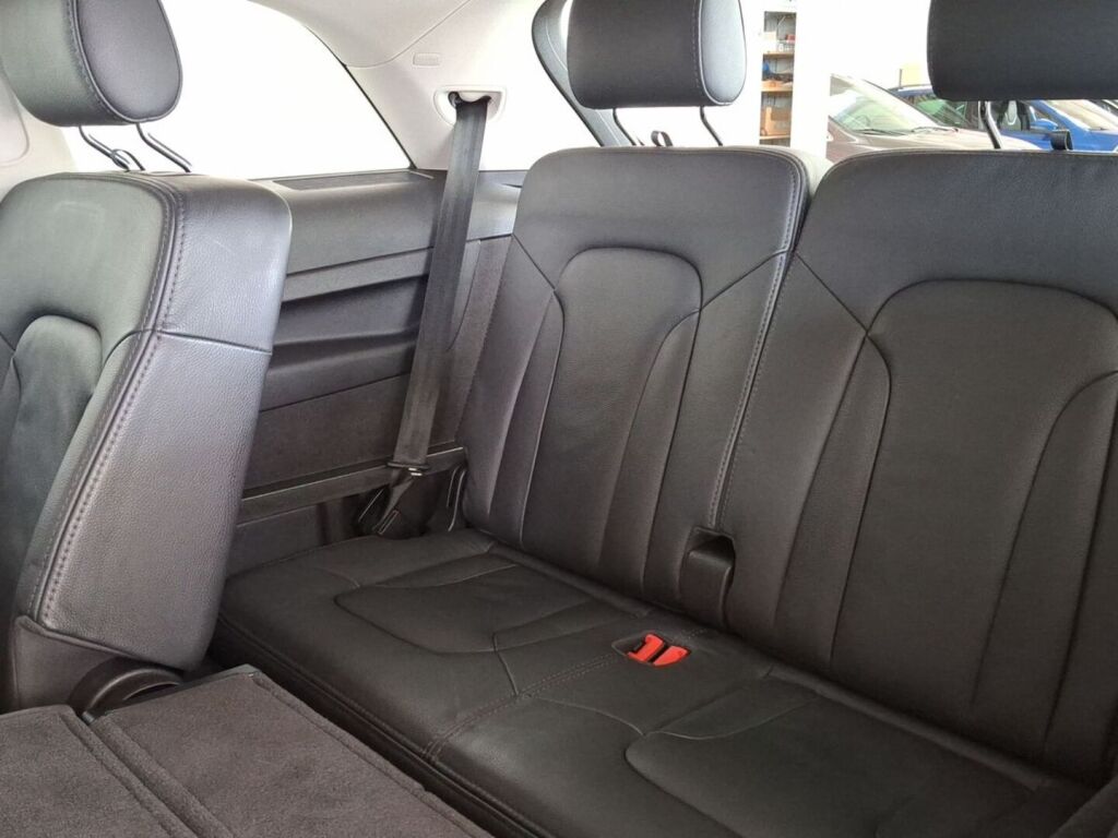 Audi Q7 2010 Harmaa