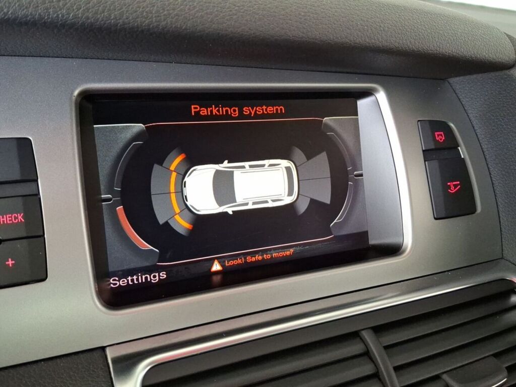 Audi Q7 2010 Harmaa