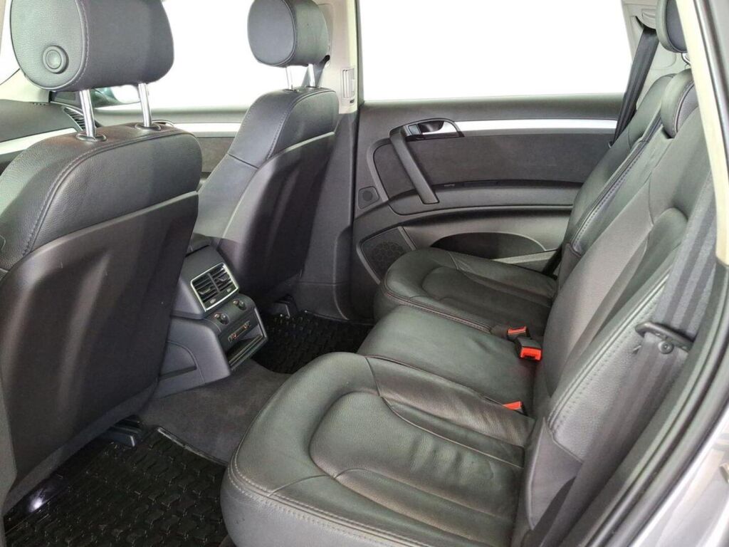 Audi Q7 2010 Harmaa