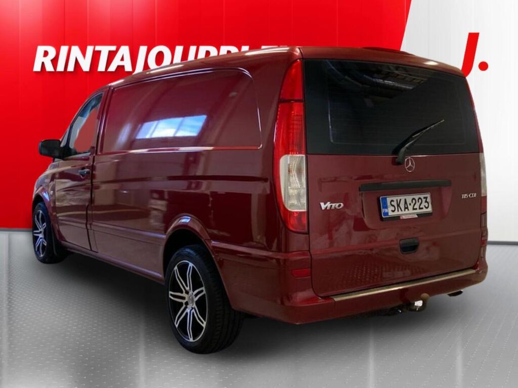 Mercedes-Benz Vito 2010 Punainen