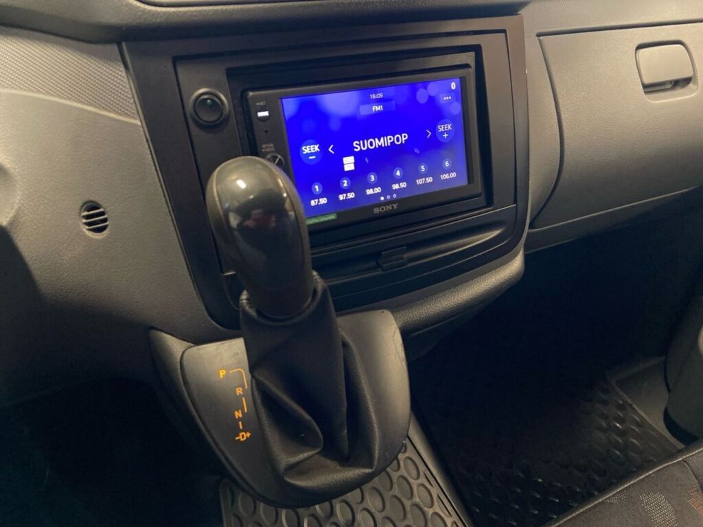 Mercedes-Benz Vito 2010 Punainen