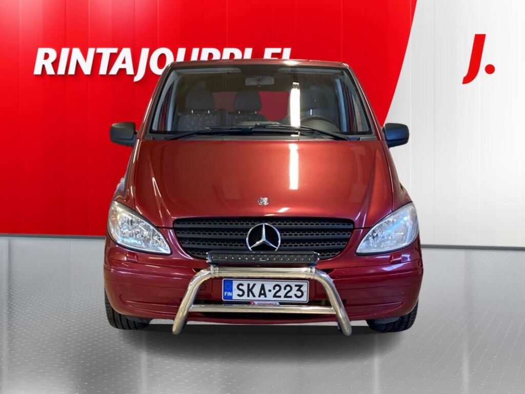 Mercedes-Benz Vito 2010 Punainen