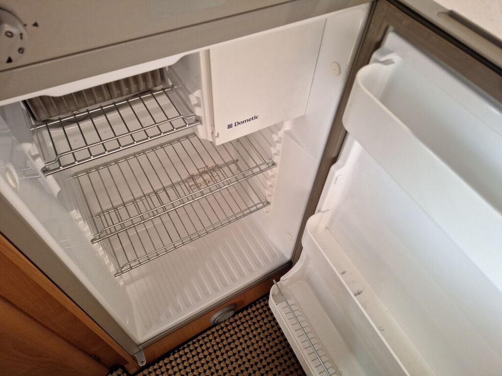 Karmann Davis 2010 Harmaa