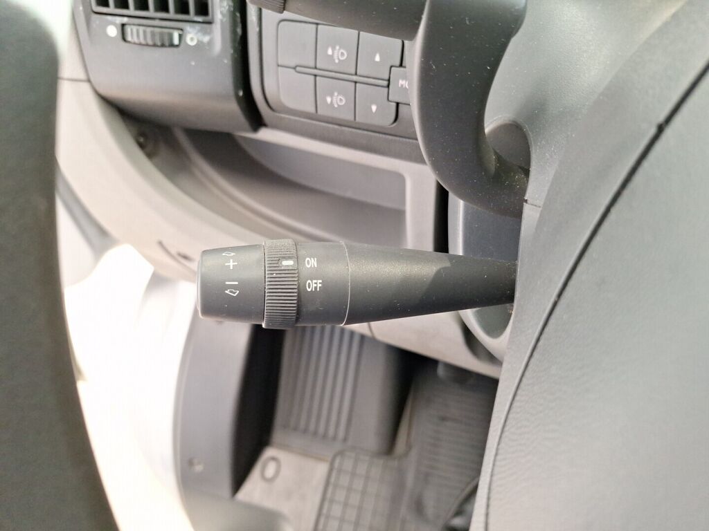 Karmann Davis 2010 Harmaa