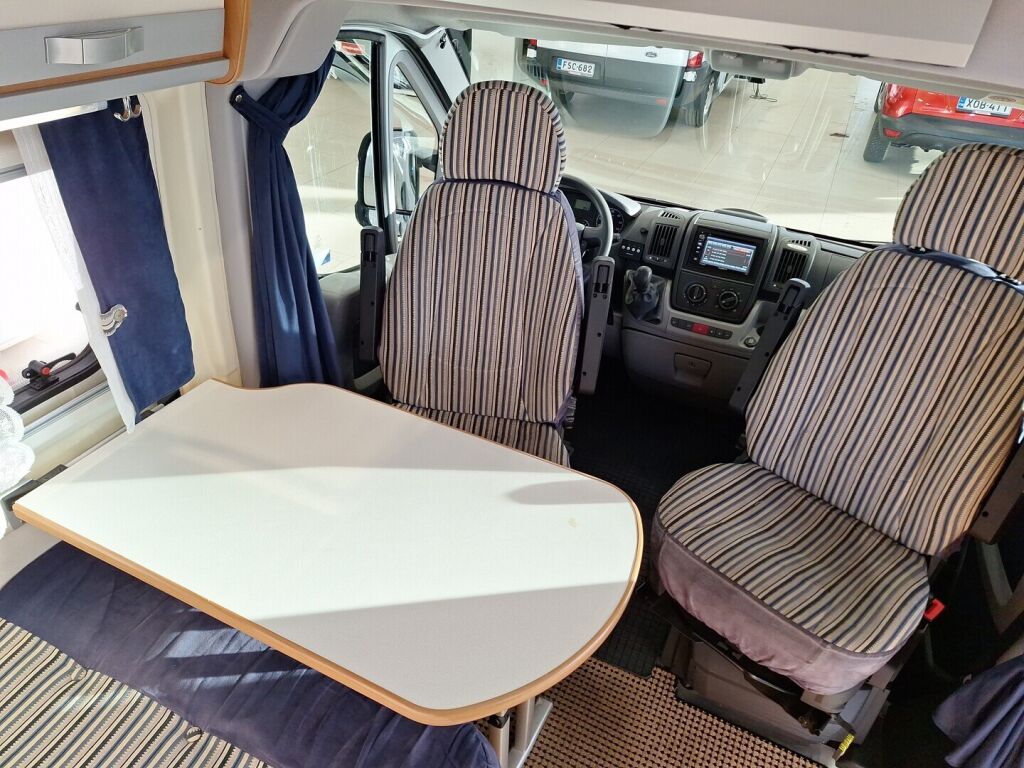 Karmann Davis 2010 Harmaa