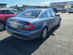 Mercedes-Benz E 2006 Sininen