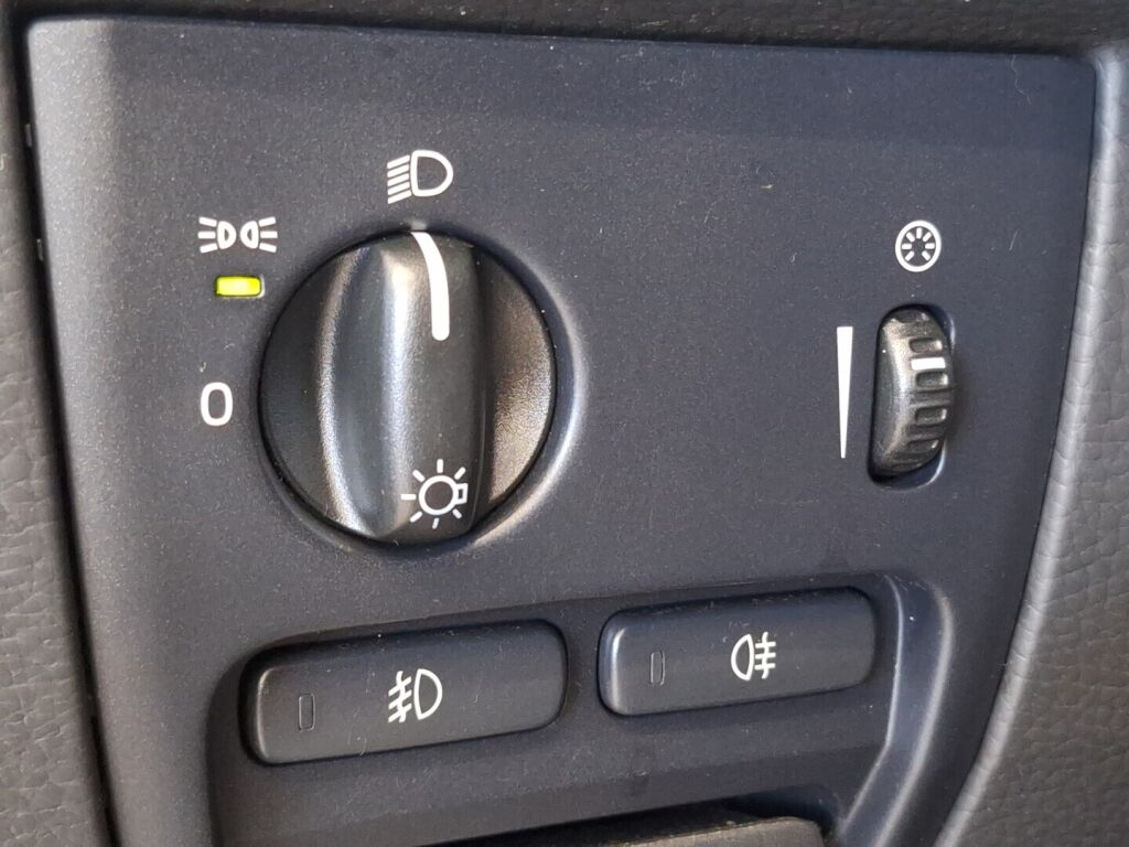 Volvo XC90 2010 Harmaa