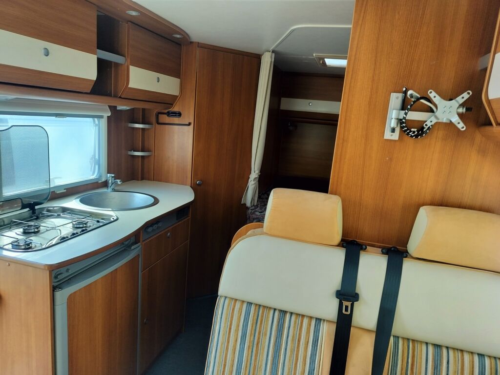 Carado T 135 2010 Valkoinen