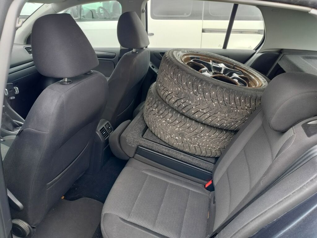 Volkswagen Golf 2010 Sininen