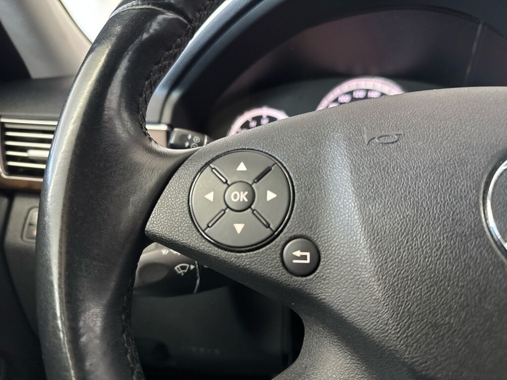 Mercedes-Benz E 2010 Harmaa