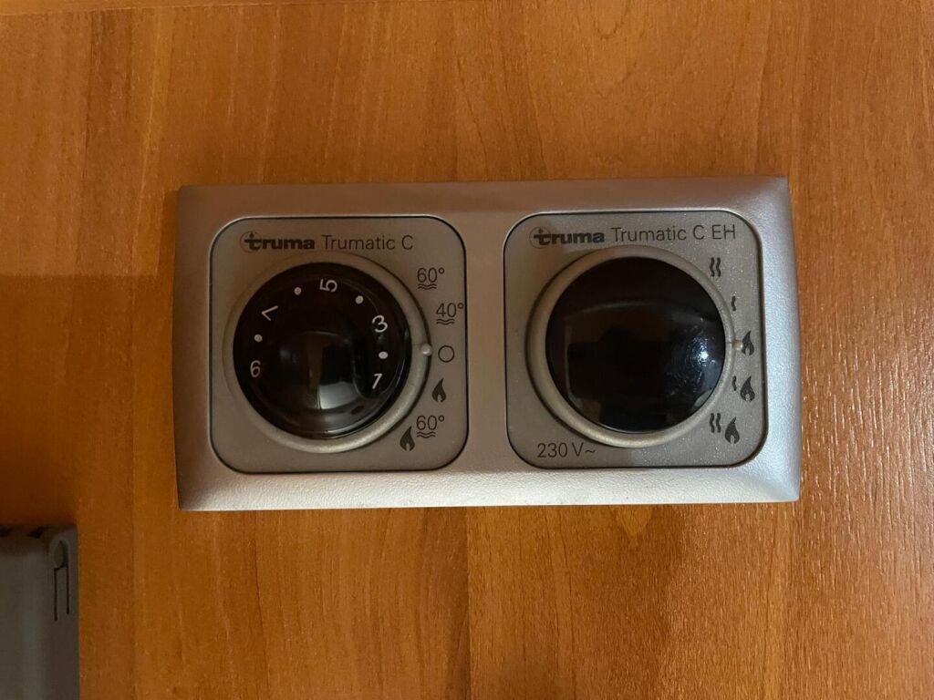 Hymer C 642 CL 2010 Sininen