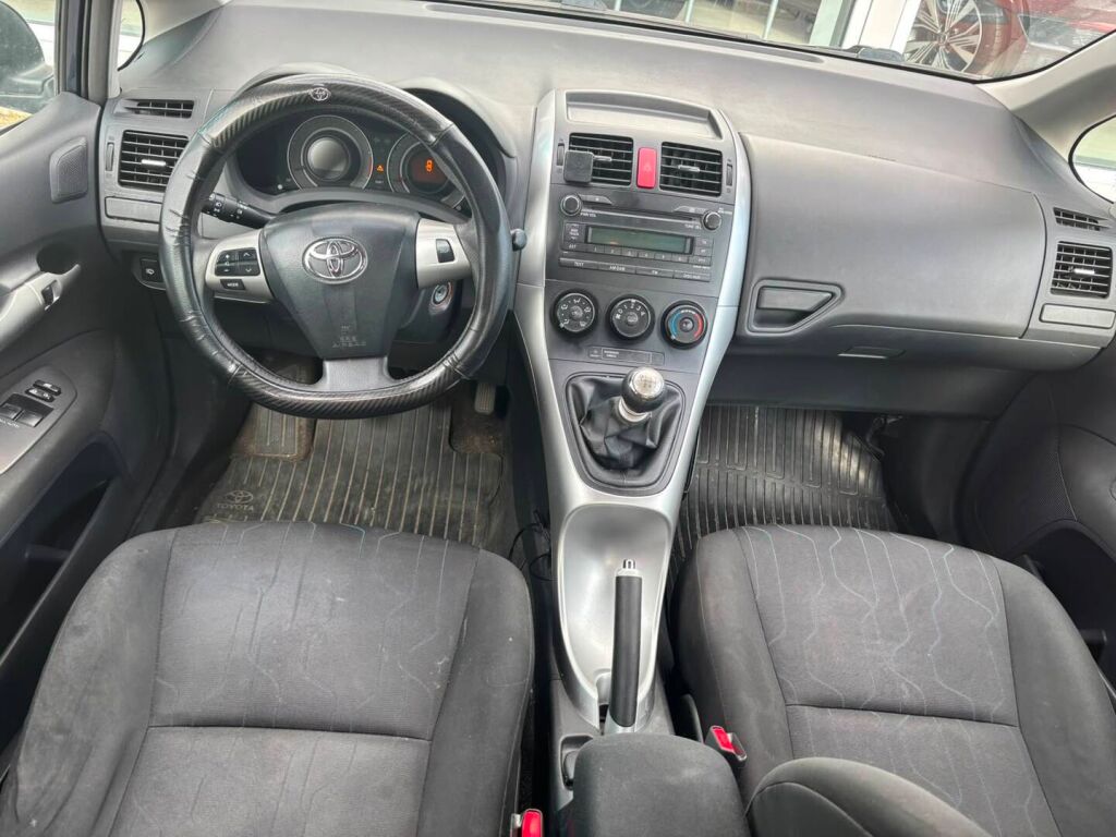 Toyota Auris 2010 Sininen