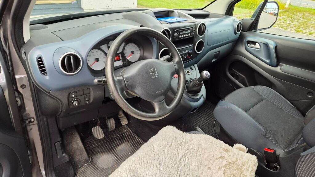 Peugeot Partner 2010 Harmaa