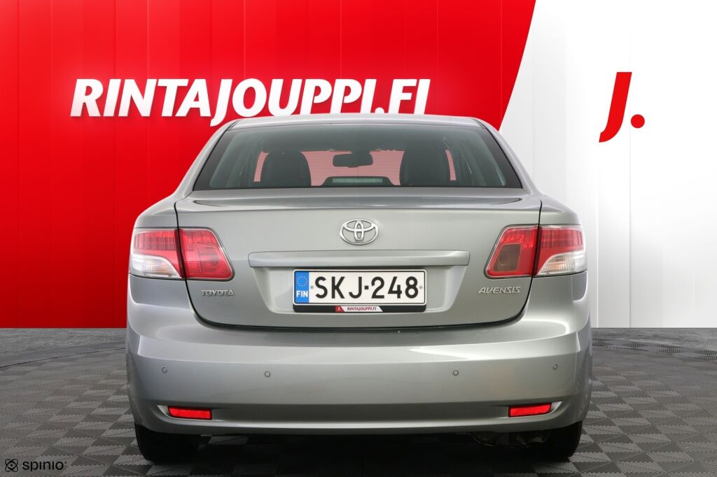 Toyota Avensis 2010 Harmaa