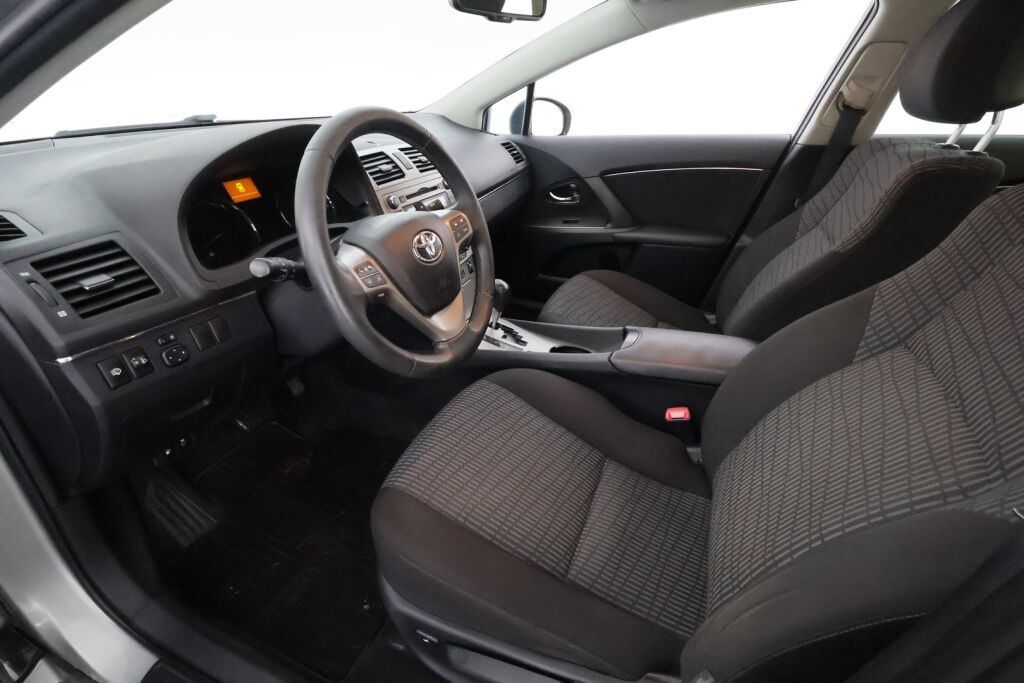 Toyota Avensis 2010 Harmaa