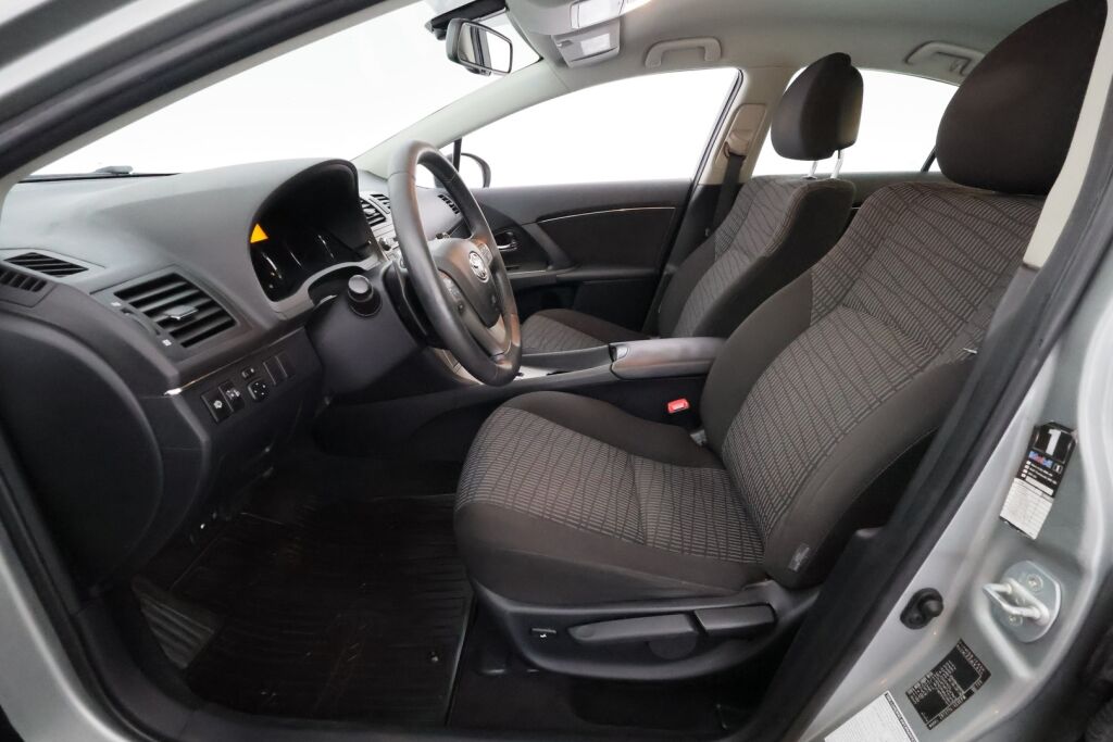 Toyota Avensis 2010 Harmaa