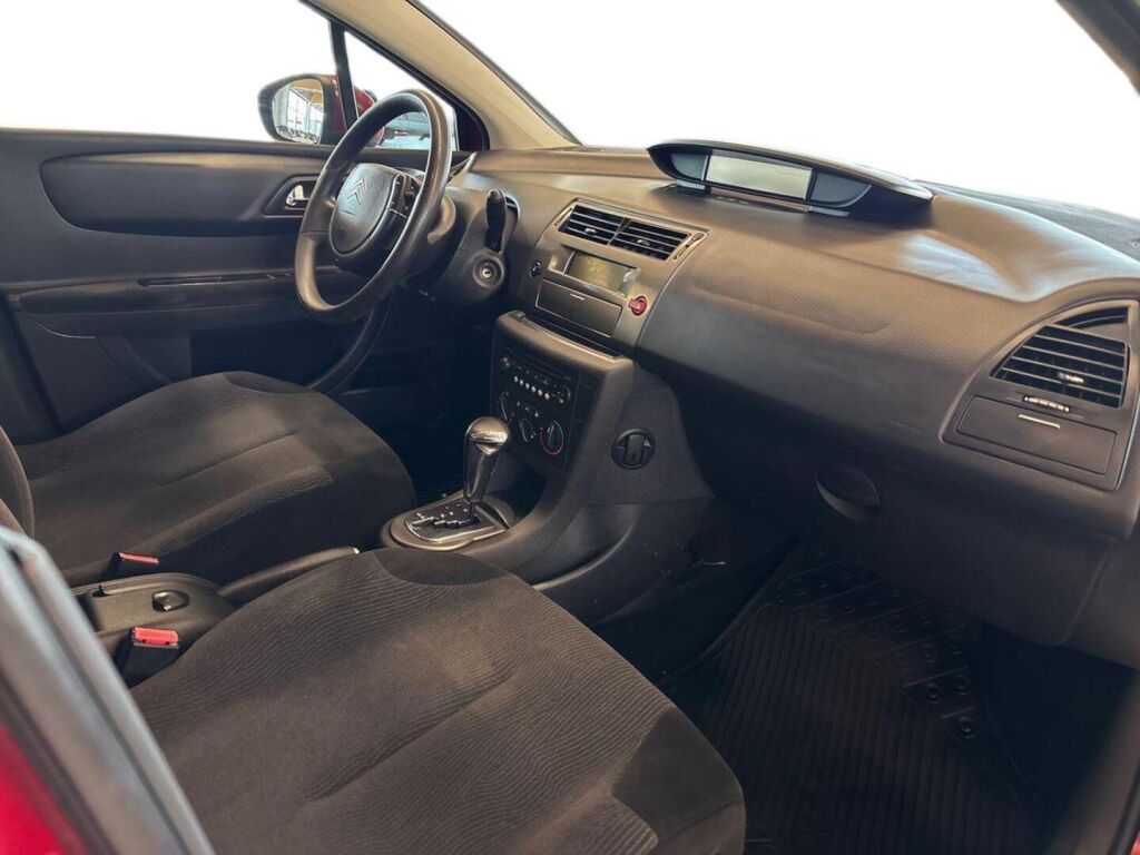 Citroen C4 2010 Punainen