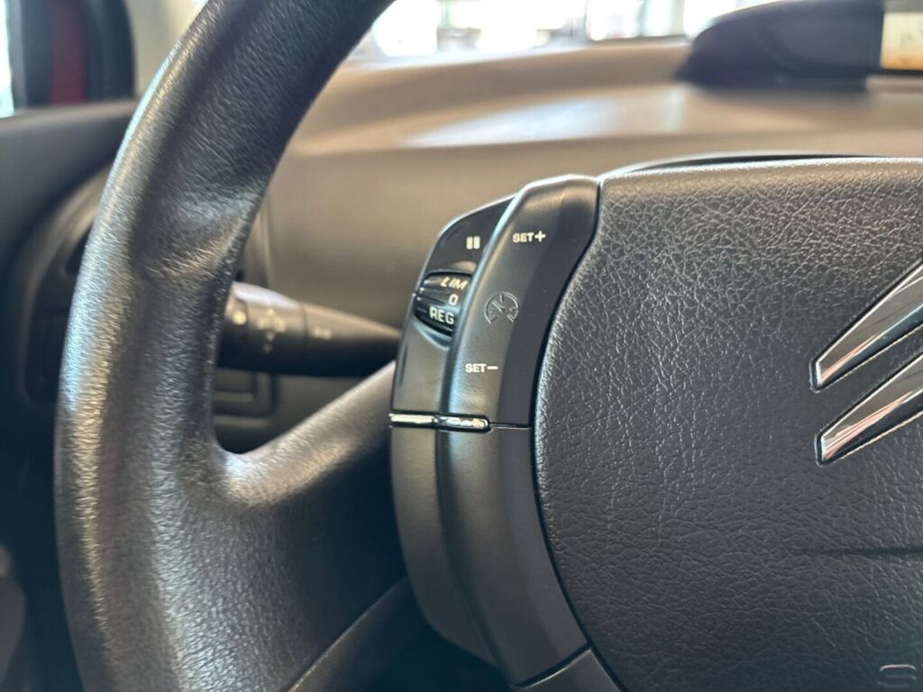 Citroen C4 2010 Punainen