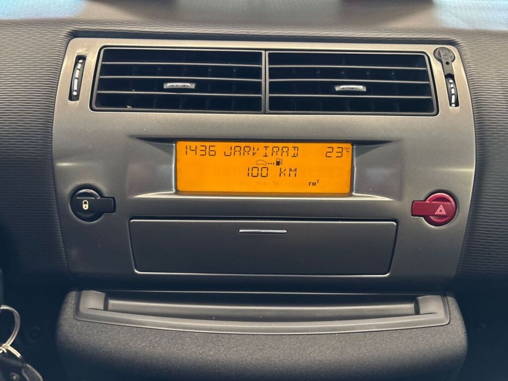 Citroen C4 2010 Punainen