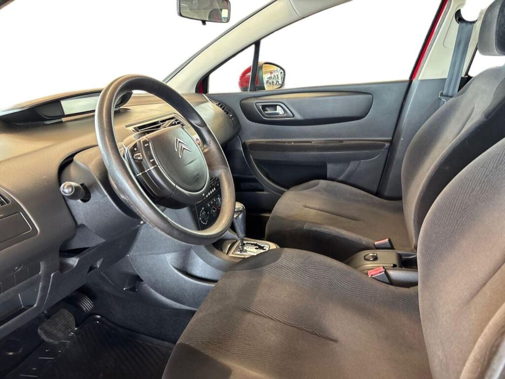 Citroen C4 2010 Punainen