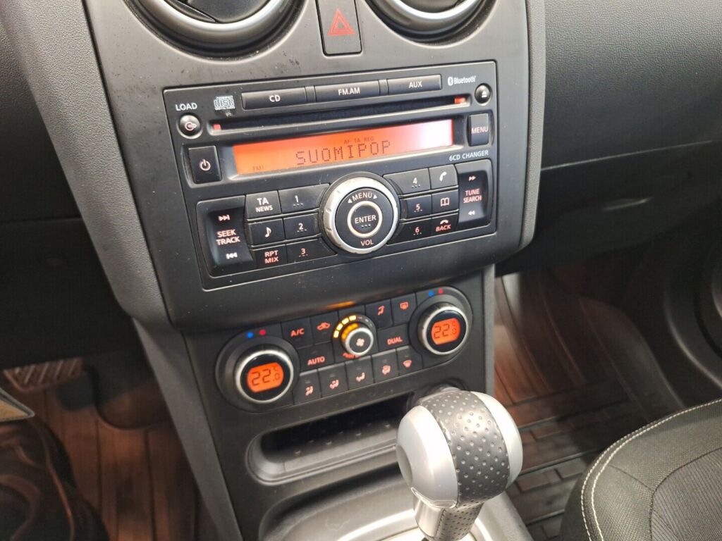 Nissan Qashqai 2011 Hopea