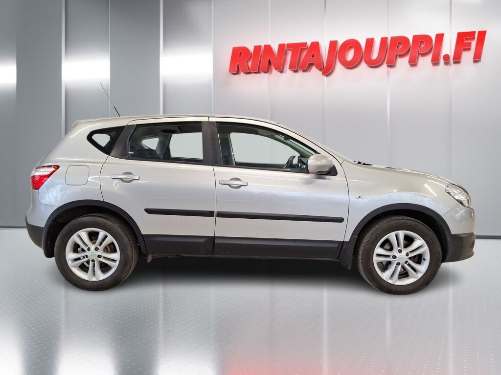 Nissan Qashqai 2011 Hopea