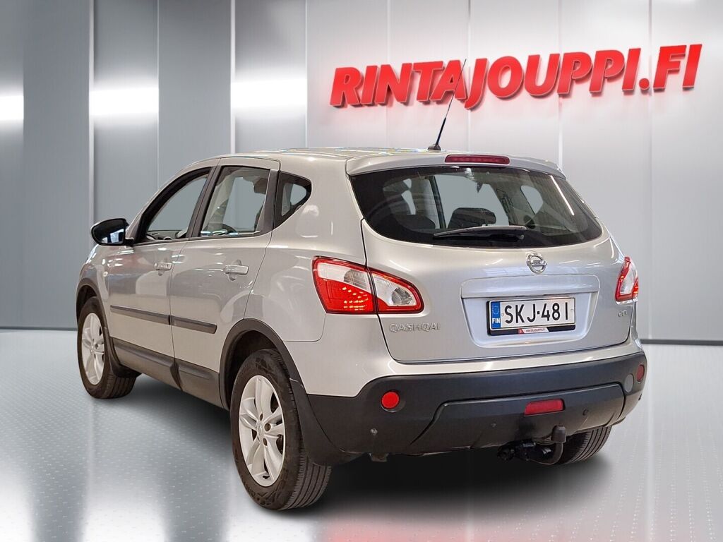 Nissan Qashqai 2011 Hopea