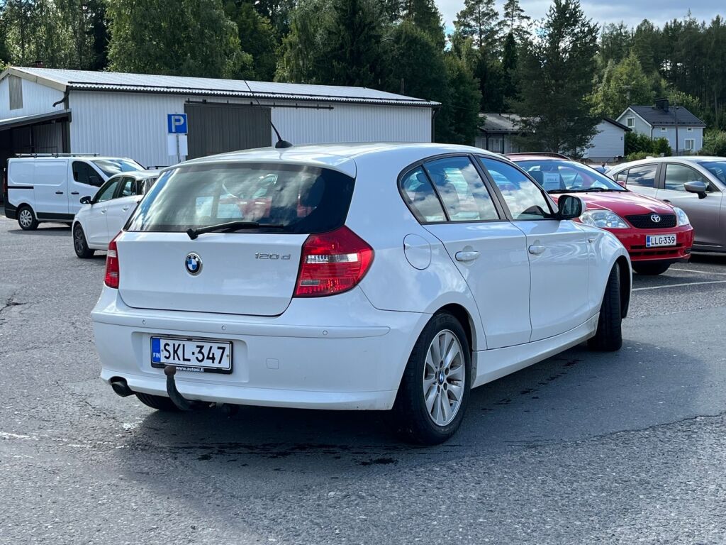 BMW 120 2010 Valkoinen