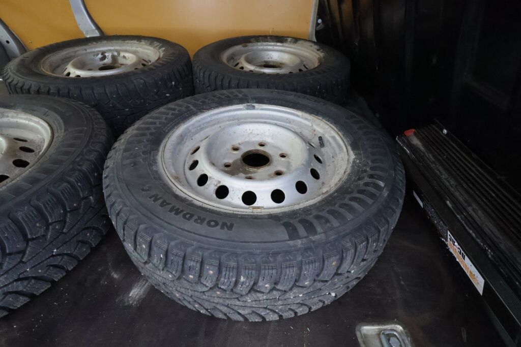 Toyota Hiace 2010 Hopea