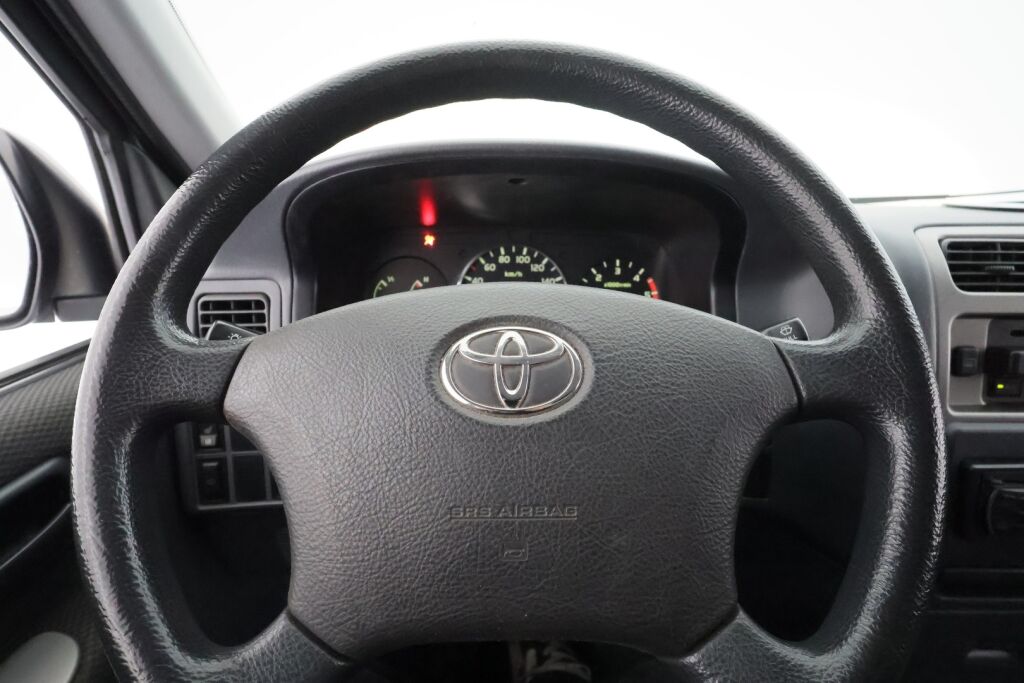 Toyota Hiace 2010 Hopea