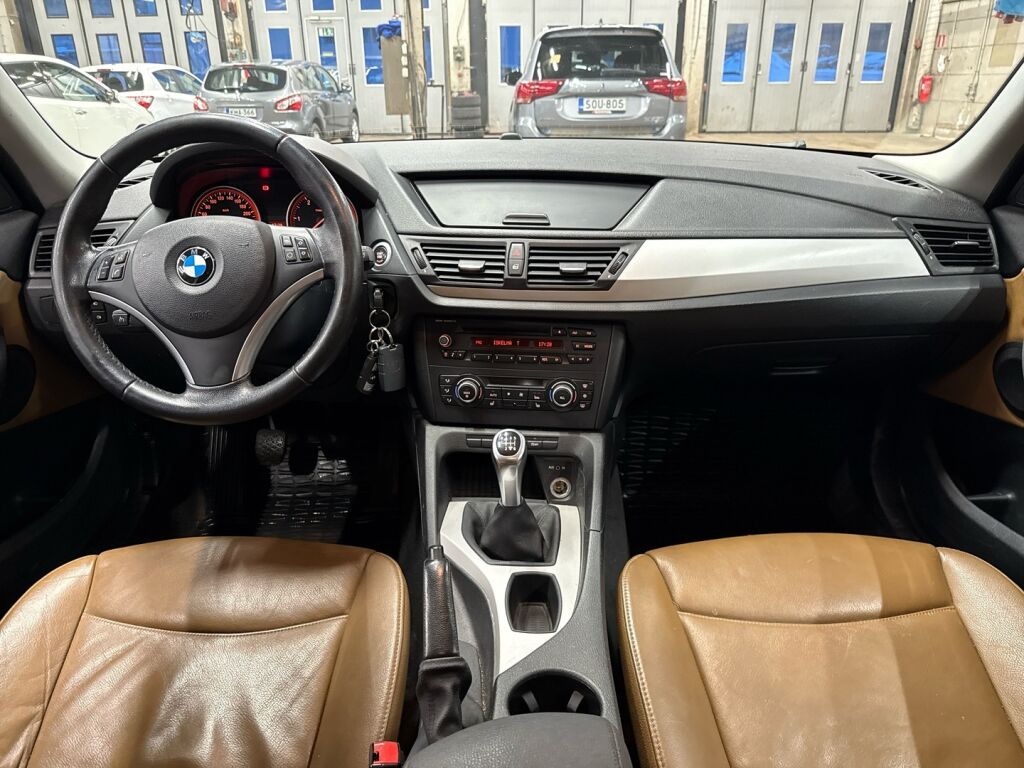 BMW X1 2010 Musta