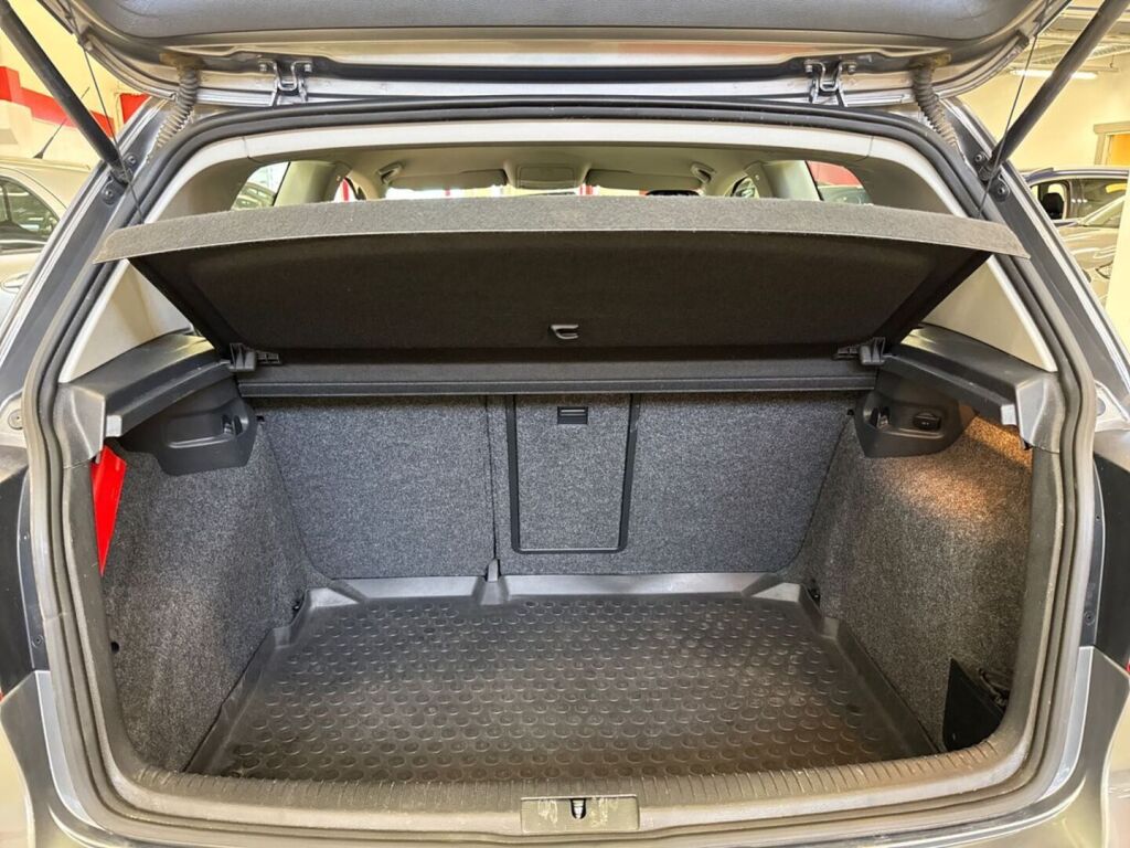 Volkswagen Golf 2010 Harmaa