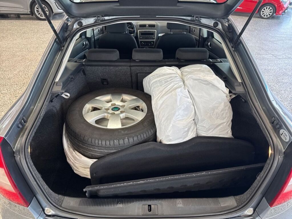 Skoda Octavia 2012 Hopea