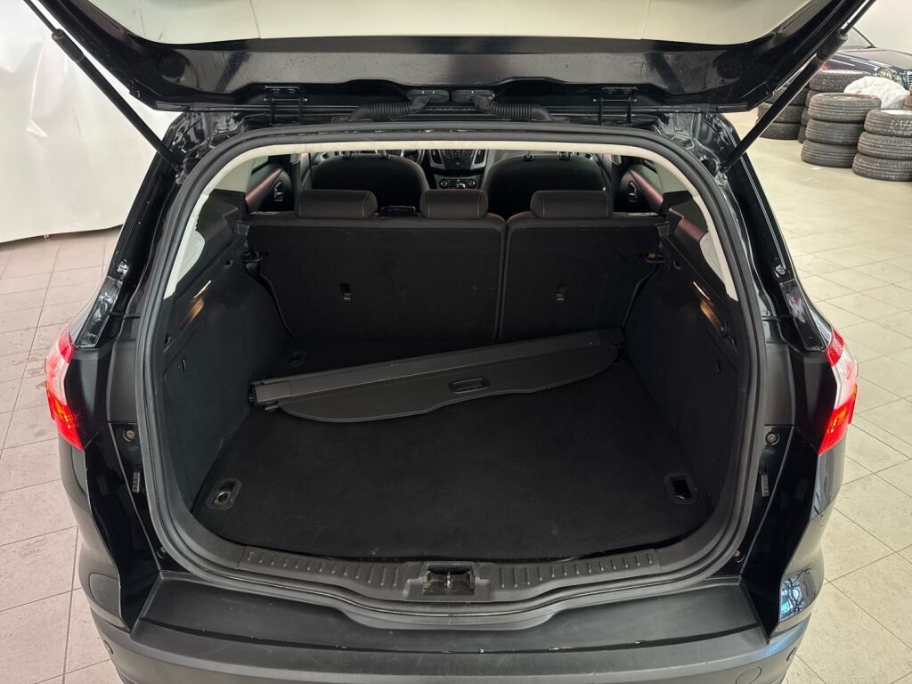 Ford Focus 2012 Musta