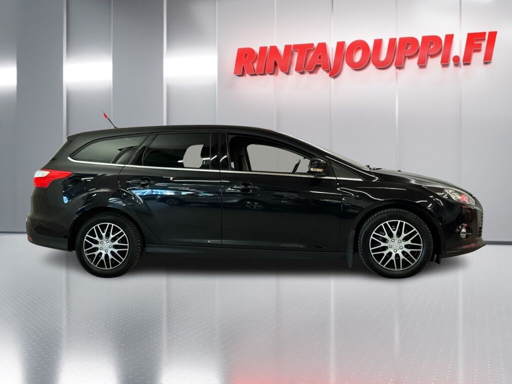 Ford Focus 2012 Musta